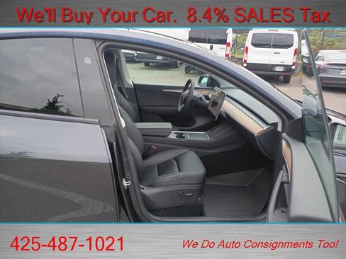 Used 2024 Tesla Model Y Long Range AWD/4WD image 22