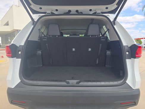 Certified 2025 Toyota Grand Highlander FWD image 15