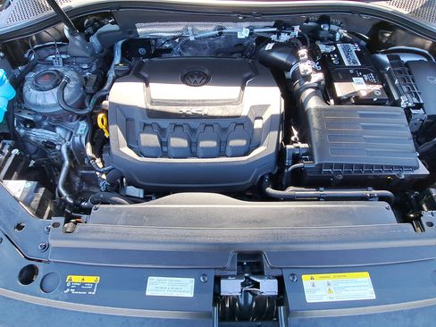 Used 2023 Volkswagen Tiguan SE w/ Panoramic Sunroof Package FWD image 29