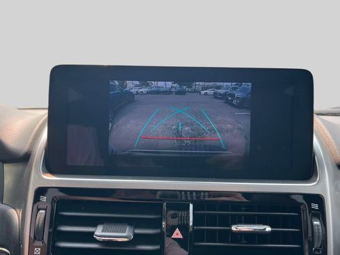 Certified 2023 Lexus GX 460 Premium w/ Premium Package AWD/4WD image 29