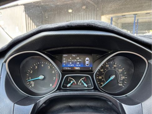Used 2015 Ford Focus SE FWD image 19