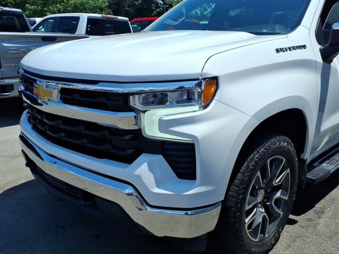 Certified 2023 Chevrolet Silverado 1500 LT AWD/4WD image 7