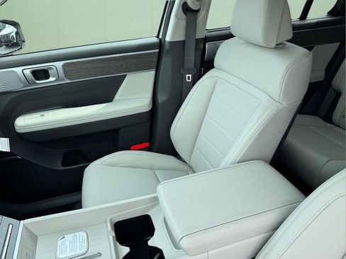 New 2026 Hyundai Santa Fe Calligraphy FWD image 9