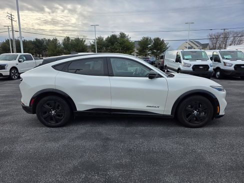 Certified 2021 Ford Mustang Mach-E California Route 1 image 4