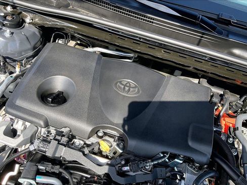 Used 2025 Toyota Camry LE w/ Convenience Package FWD image 34