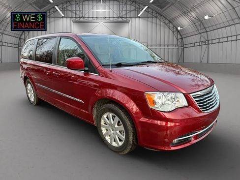 Used 2013 Chrysler Town & Country Touring w/ Trailer Tow Group image 24