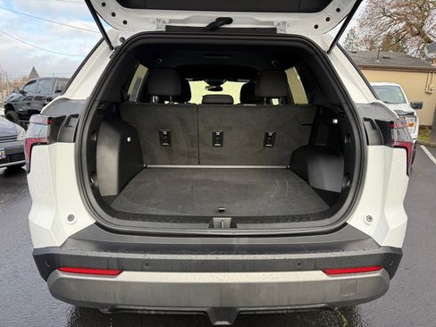 Used 2025 Chevrolet Equinox LT image 5