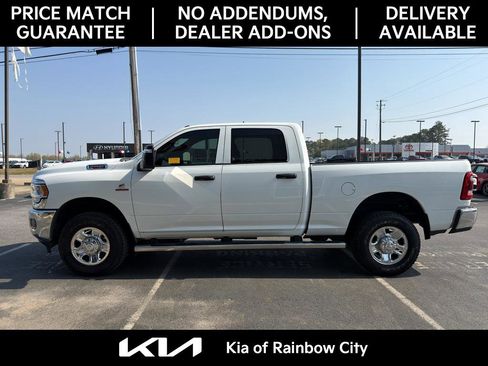 Used 2024 RAM 2500 Tradesman w/ Chrome Appearance Group image 11