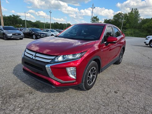 Used 2020 Mitsubishi Eclipse Cross ES FWD image 2