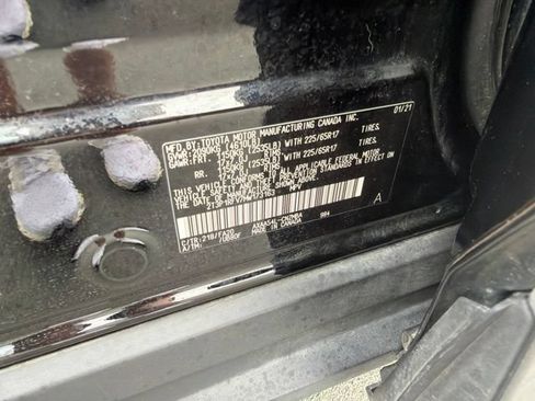 Used 2021 Toyota RAV4 XLE AWD/4WD image 39