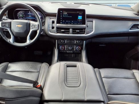 Used 2023 Chevrolet Suburban Premier AWD/4WD image 12