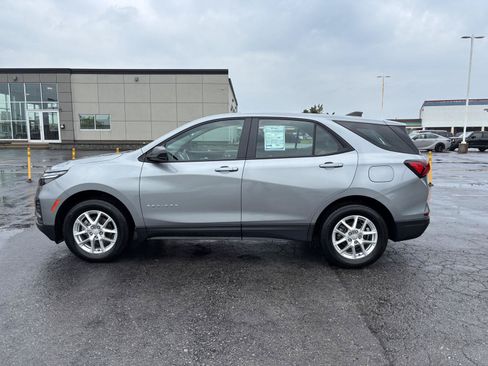 Used 2024 Chevrolet Equinox LS AWD/4WD image 4