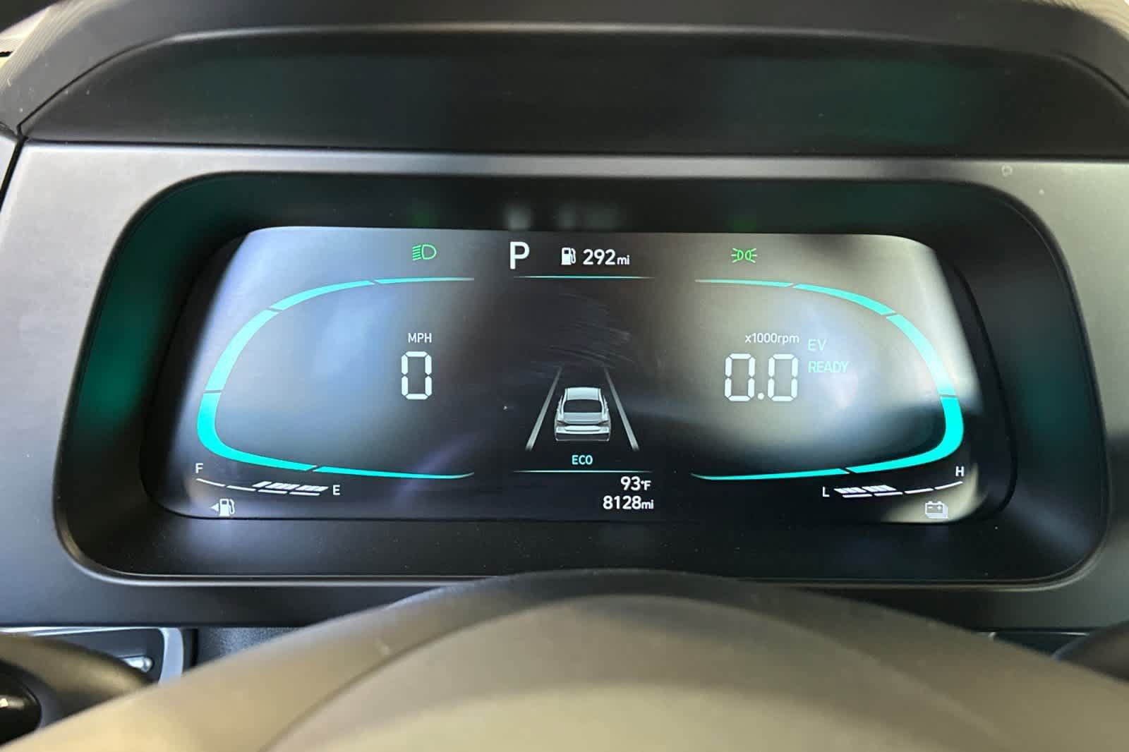 Used 2026 Hyundai Elantra Hybrid FWD image 25