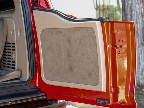 Used 2004 Ford Excursion Eddie Bauer image 49