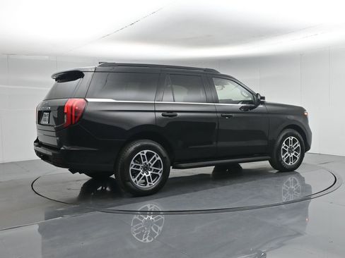 Certified 2025 Ford Expedition Active RWD image 33