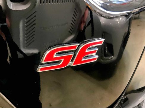 Used 2024 Toyota Corolla SE image 9