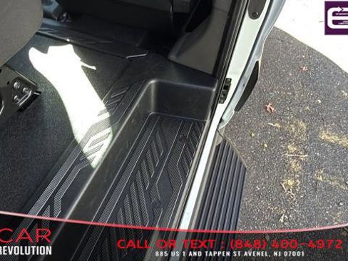 Used 2022 Ford Transit 350 XLT image 11