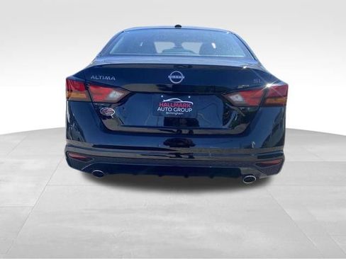 New 2025 Nissan Sentra SV image 3