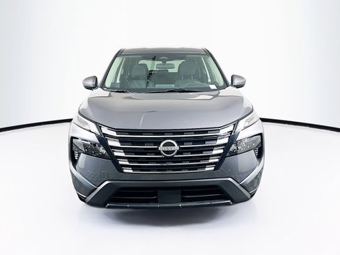 Used 2025 Nissan Rogue SV FWD image 2