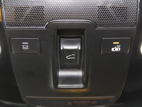 Used 2021 Kia Sorento S w/ Panoramic Sunroof Package image 11