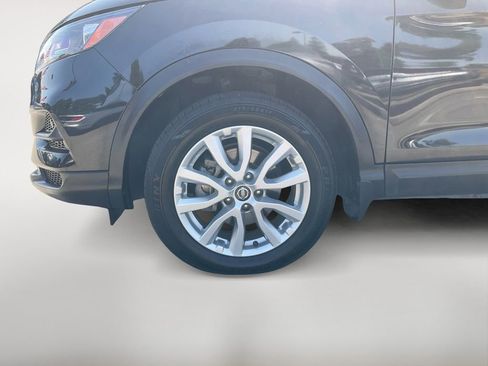 Used 2020 Nissan Rogue Sport SV image 38