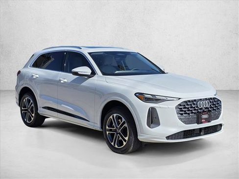 New 2025 Audi Q5 Premium image 3