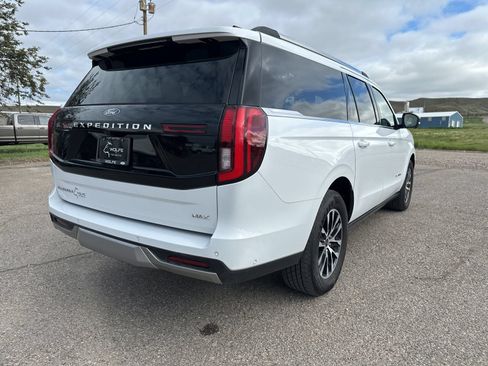 Used 2025 Ford Expedition Max Platinum AWD/4WD image 36