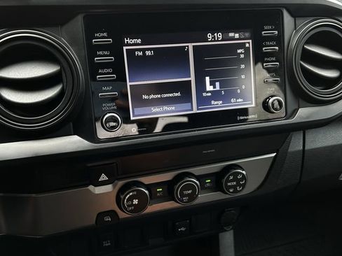 Used 2022 Toyota Tacoma SR w/ SR Convenience Package image 18