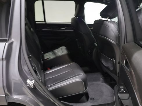 Certified 2024 Jeep Grand Cherokee Limited AWD/4WD image 20