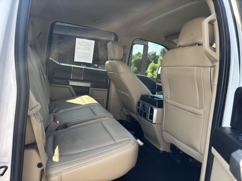 Used 2019 Ford F250 Lariat w/ Lariat Ultimate Package AWD/4WD image 8