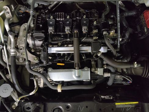 Used 2025 Nissan Versa S w/ Trunk Package FWD image 30