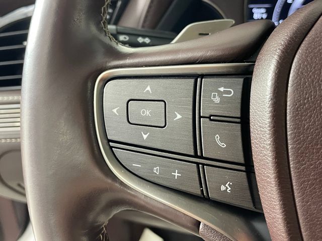 Used 2018 Lexus LS 500 w/ Accessory Package (Z2) RWD image 13