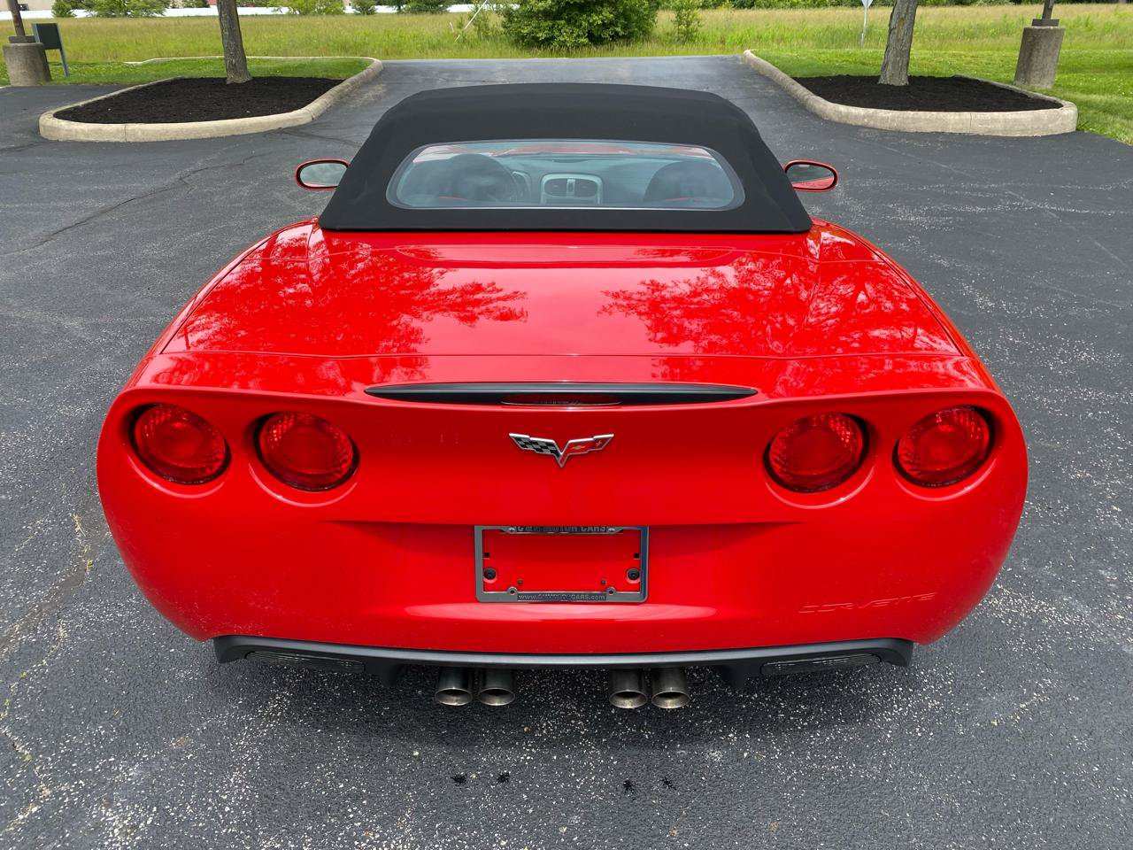 Used 2005 Chevrolet Corvette Convertible w/ Preferred Equipment Group RWD image 12