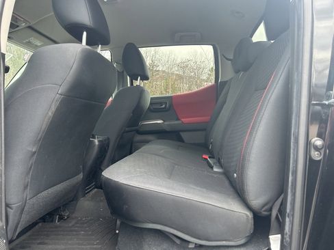 Used 2023 Toyota Tacoma SR5 image 5