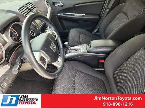Used 2018 Dodge Journey SE w/ Popular Equipment Group FWD image 14