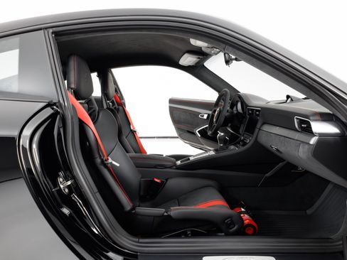 Used 2018 Porsche 911 GT3 RWD image 33