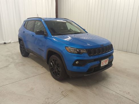 New 2026 Jeep Compass Latitude AWD/4WD image 4