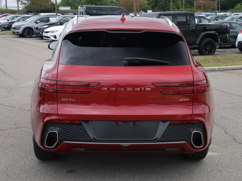 Used 2023 Genesis GV70 2.5T w/ Advanced Package AWD/4WD image 4