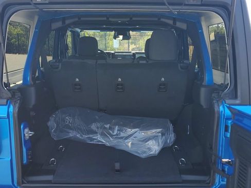 Used 2025 Jeep Wrangler Unlimited Sport AWD/4WD image 9