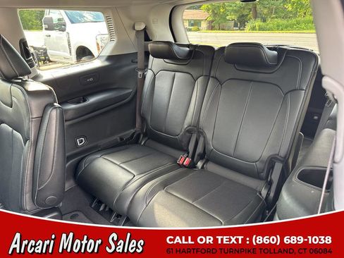 Used 2022 Jeep Grand Cherokee L Limited w/ Luxury Tech Group II image 19