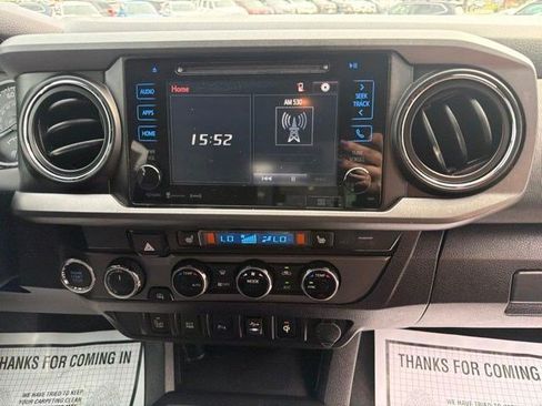 Used 2017 Toyota Tacoma TRD Sport w/ Premium & Technology Package AWD/4WD image 22