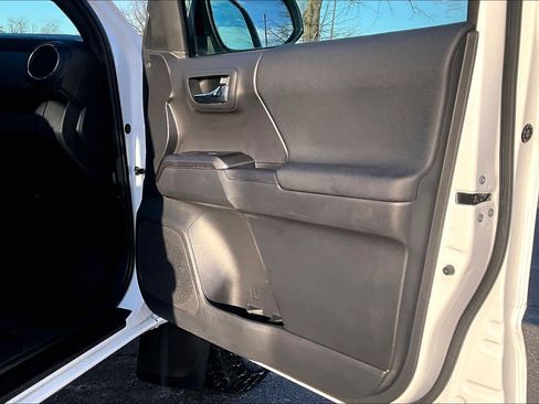 Certified 2023 Toyota Tacoma TRD Sport w/ Technology Package image 23