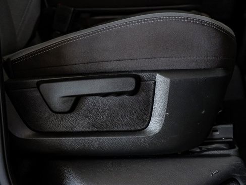 Used 2024 RAM 2500 Big Horn w/ Bed Utility Group image 30