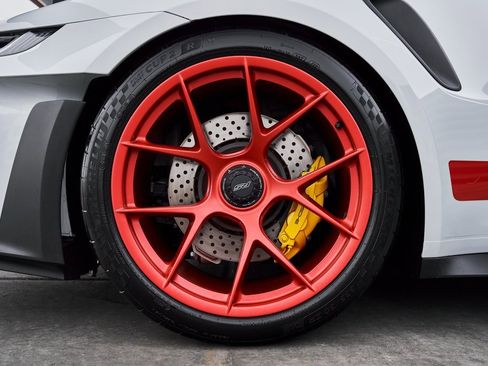 Used 2025 Porsche 911 GT3 RS w/ Weissach Package image 28