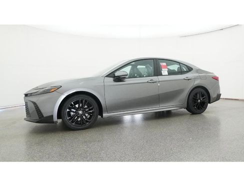 New 2026 Toyota Camry SE image 18