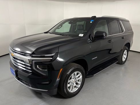 Used 2025 Chevrolet Tahoe LT image 5