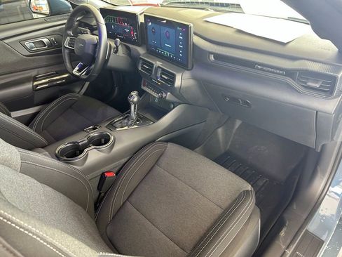 Used 2025 Ford Mustang GT RWD image 21