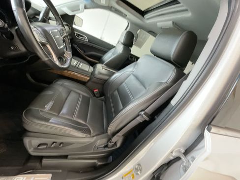 Used 2019 GMC Yukon Denali w/ Denali Ultimate Package AWD/4WD image 11