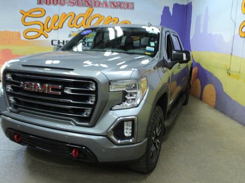 Used 2020 GMC Sierra 1500 AT4 w/ AT4 Preferred Package AWD/4WD image 4