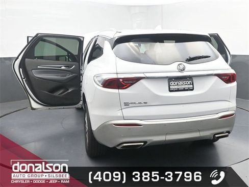 Used 2022 Buick Enclave Premium image 26
